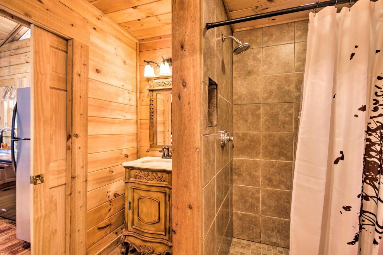 Bryson City Cabin With Wraparound Deck And Hot Tub Dış mekan fotoğraf